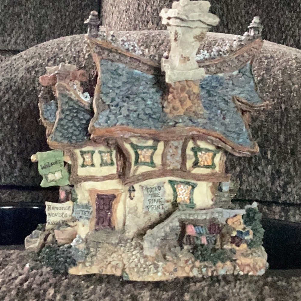 Boyd’s Bear Village: Wilson’s Books-1st edition